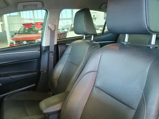 TOYOTA-COROLLA-2018