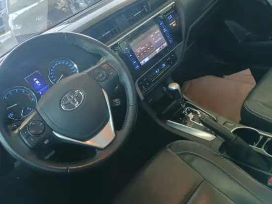 TOYOTA-COROLLA-2018
