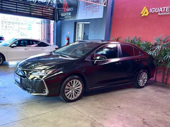 TOYOTA-COROLLA-2025