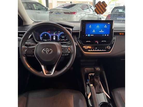 TOYOTA-COROLLA-2024