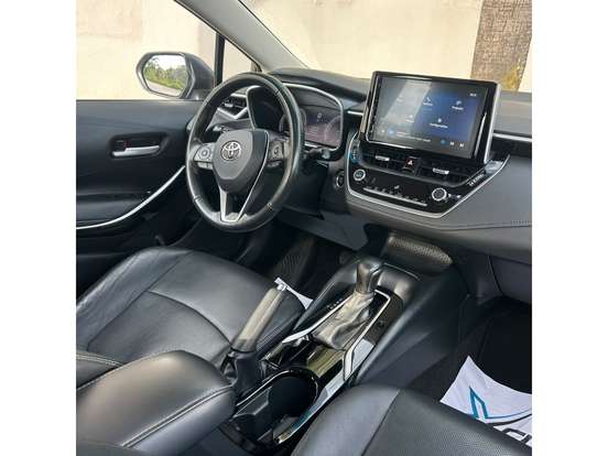 TOYOTA-COROLLA-2024