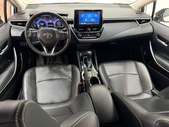 TOYOTA-COROLLA-2024