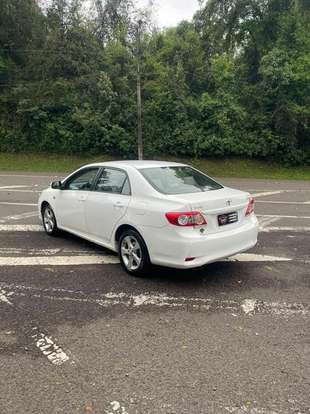 TOYOTA-COROLLA-2012