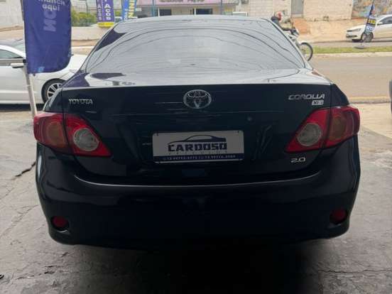 TOYOTA-COROLLA-2010