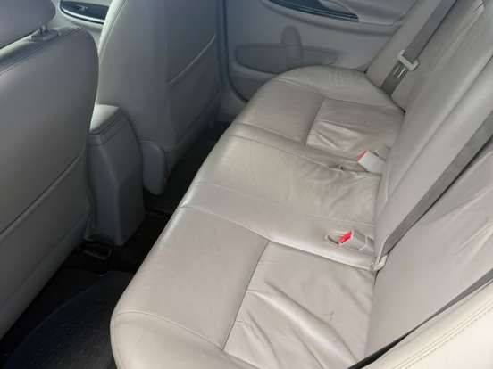 TOYOTA-COROLLA-2010