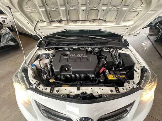 TOYOTA-COROLLA-2013