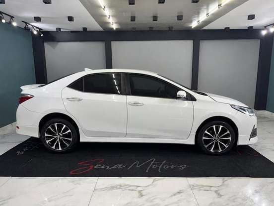 TOYOTA-COROLLA-2018