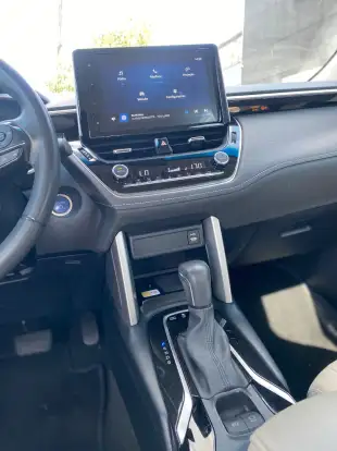 TOYOTA-COROLLA CROSS-2024