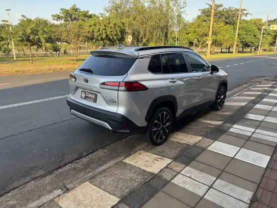 TOYOTA-COROLLA CROSS-2023