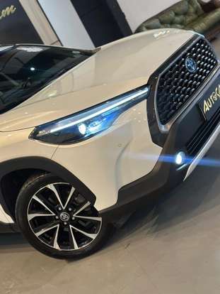 TOYOTA-COROLLA CROSS-2024