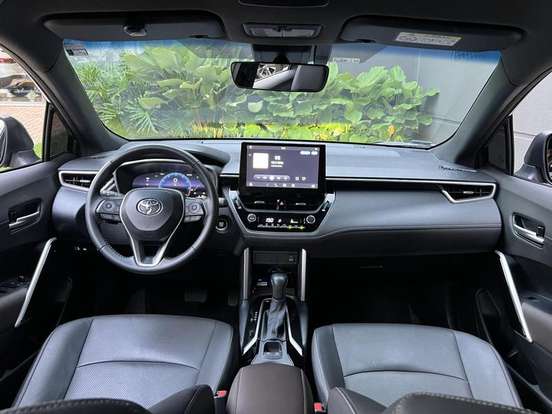 TOYOTA-COROLLA CROSS-2025