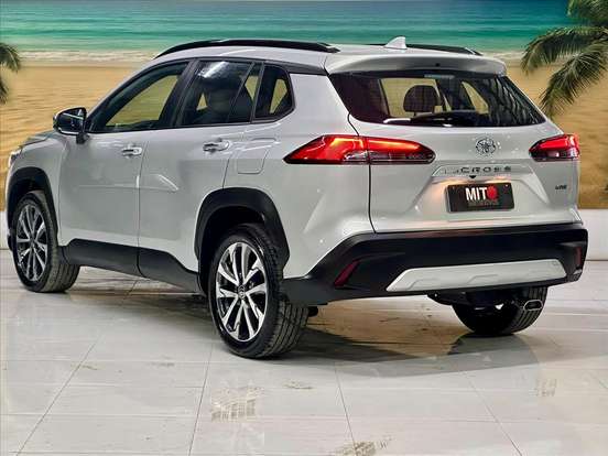 TOYOTA-COROLLA CROSS-2023