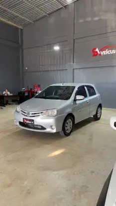 TOYOTA-ETIOS-2015