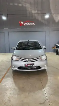 TOYOTA-ETIOS-2015
