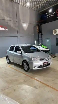 TOYOTA-ETIOS-2015