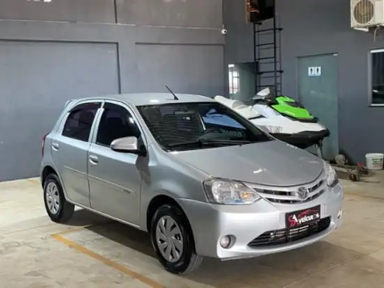 TOYOTA-ETIOS-1.3 X 16V FLEX 4P MANUAL TOYOTA-ETIOS-2015