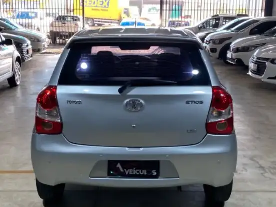 TOYOTA-ETIOS-1.3 X 16V FLEX 4P MANUAL TOYOTA-ETIOS-2015
