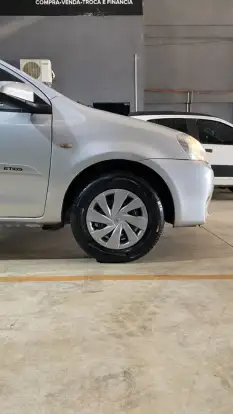 TOYOTA-ETIOS-2015