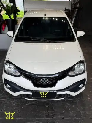 TOYOTA-ETIOS-2019