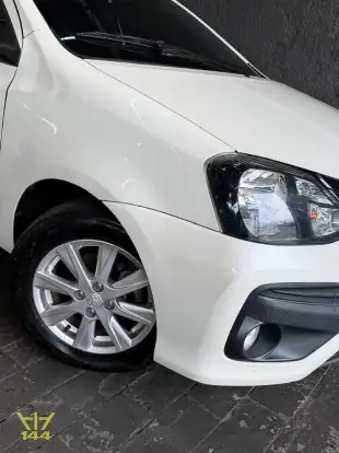 TOYOTA-ETIOS-2019