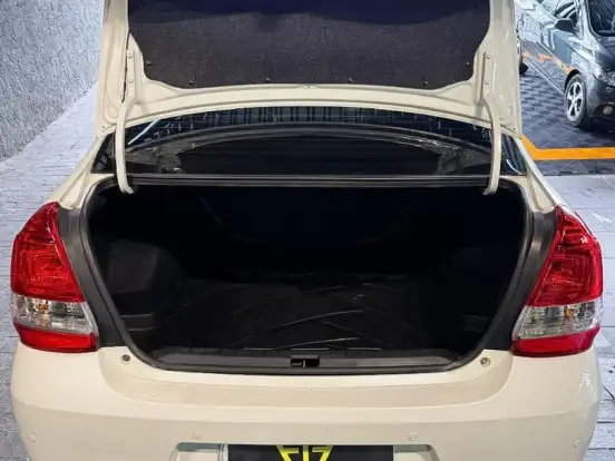 TOYOTA-ETIOS-1.5 X PLUS SEDAN 16V FLEX 4P AUTOMÁTICO TOYOTA-ETIOS-2019
