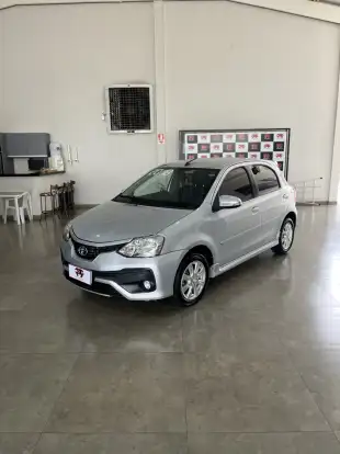 TOYOTA-ETIOS-2017