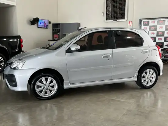 TOYOTA-ETIOS-1.5 XLS 16V FLEX 4P AUTOMÁTICO TOYOTA-ETIOS-2017