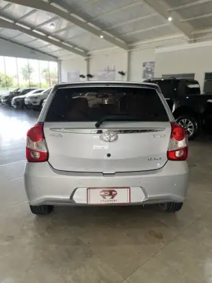 TOYOTA-ETIOS-2017