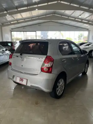 TOYOTA-ETIOS-2017
