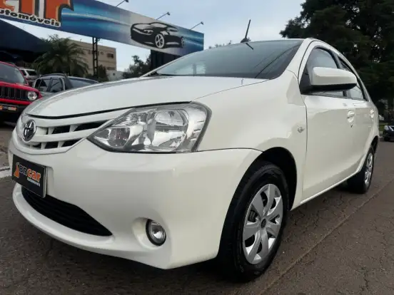 TOYOTA-ETIOS-2016