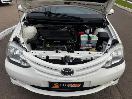 TOYOTA-ETIOS-2016