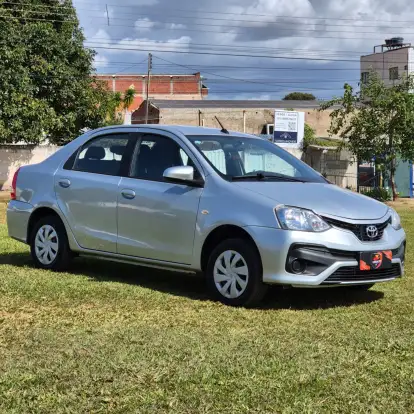 TOYOTA-ETIOS-2017