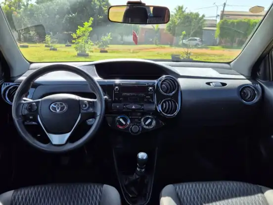 TOYOTA-ETIOS-1.5 XS 16V FLEX 4P MANUAL TOYOTA-ETIOS-2017