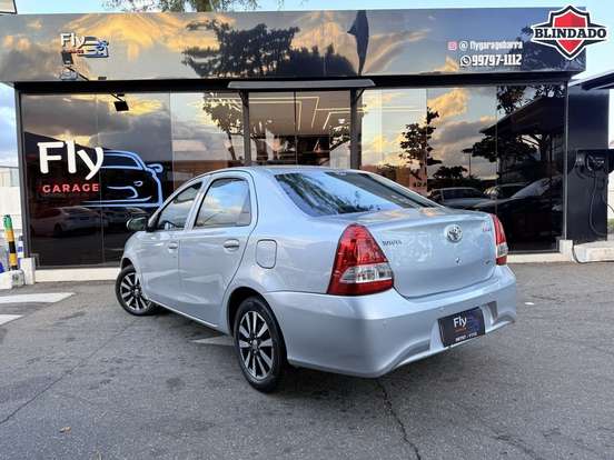 TOYOTA-ETIOS-1.3 X 16V FLEX 4P AUTOMÁTICO TOYOTA-ETIOS-2017