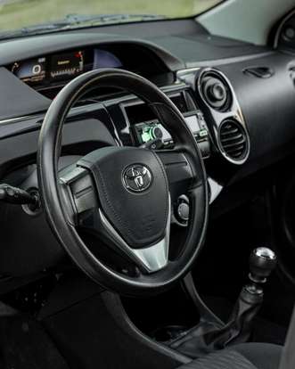 TOYOTA-ETIOS-1.3 X 16V FLEX 4P MANUAL TOYOTA-ETIOS-2017