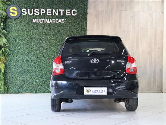 TOYOTA-ETIOS-2018
