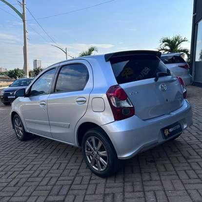 TOYOTA-ETIOS-2018