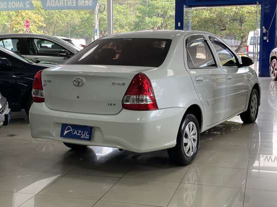 TOYOTA-ETIOS-1.5 X SEDAN 16V FLEX 4P AUTOMÁTICO TOYOTA-ETIOS-2017
