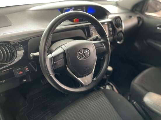 TOYOTA-ETIOS-1.5 X SEDAN 16V FLEX 4P AUTOMÁTICO TOYOTA-ETIOS-2017