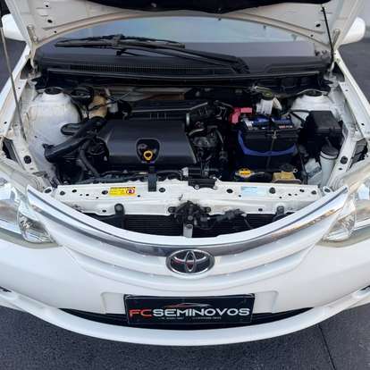 TOYOTA-ETIOS-2013