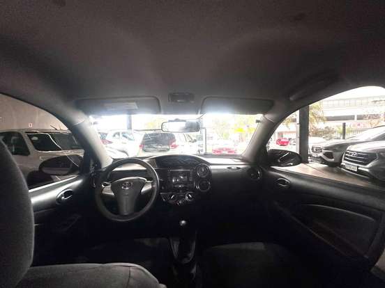 TOYOTA-ETIOS-1.5 XS SEDAN 16V FLEX 4P MANUAL TOYOTA-ETIOS-2014
