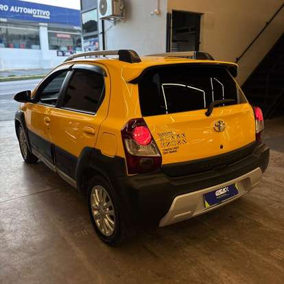 TOYOTA-ETIOS CROSS-1.5 16V FLEX 4P MANUAL TOYOTA-ETIOS CROSS-2013