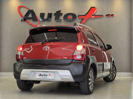 TOYOTA-ETIOS CROSS-2014