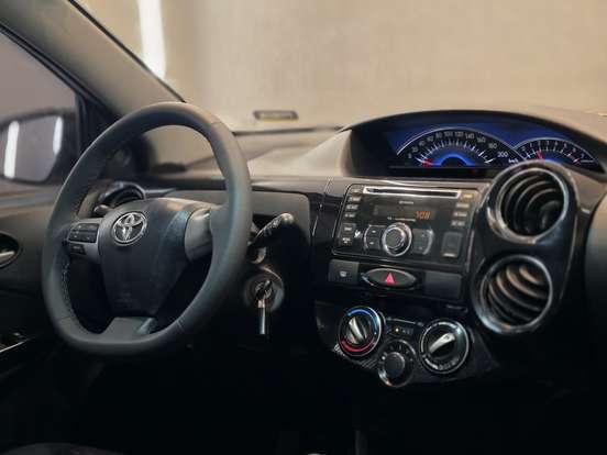 TOYOTA-ETIOS CROSS-1.5 16V FLEX 4P MANUAL TOYOTA-ETIOS CROSS-2014
