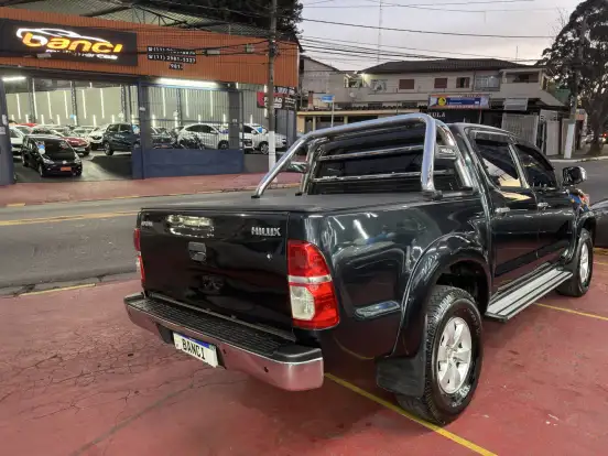 TOYOTA-HILUX-2.7 SR 4X2 CD 16V FLEX 4P AUTOMÁTICO TOYOTA-HILUX-2012