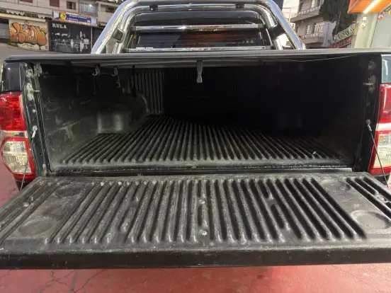TOYOTA-HILUX-2012