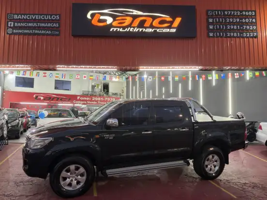TOYOTA-HILUX-2.7 SR 4X2 CD 16V FLEX 4P AUTOMÁTICO TOYOTA-HILUX-2012