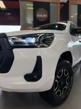 TOYOTA-HILUX-2022
