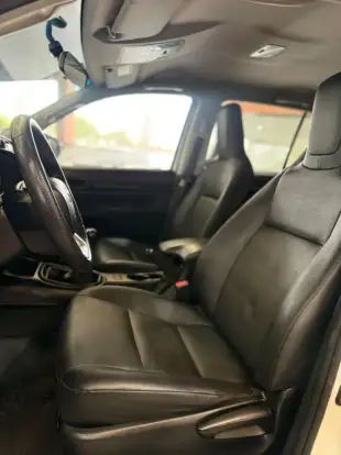 TOYOTA-HILUX-2022