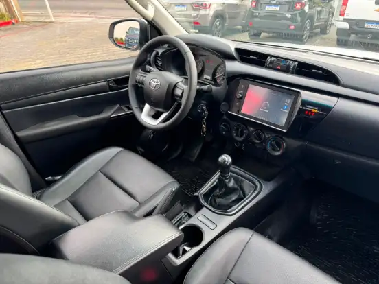 TOYOTA-HILUX-2.8 D-4D TURBO DIESEL CD POWER PACK 4X4 MANUAL TOYOTA-HILUX-2022